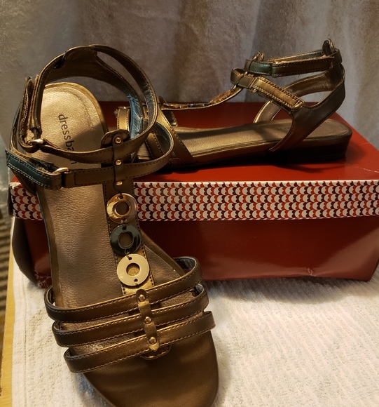 Slightly Used Flat Sandles - Picture 2 of 5